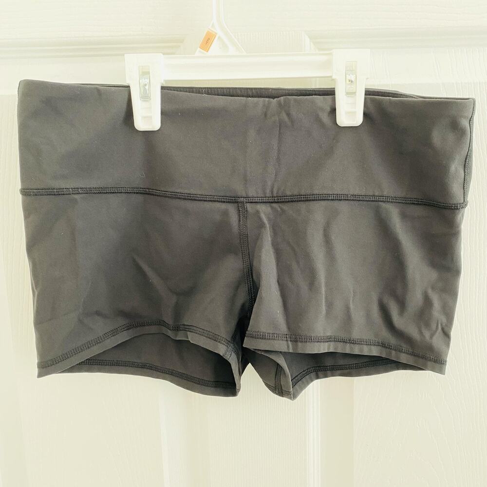 Lululemon Shorts Womens 8 Black High Rise Stretch Yoga Athletic Gym Workout